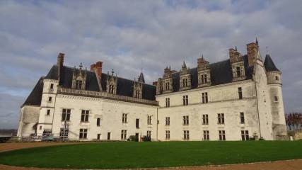 Le ch&acirc;teau royal / The royal castle