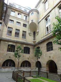 Cour des femmes / Women's courtyard