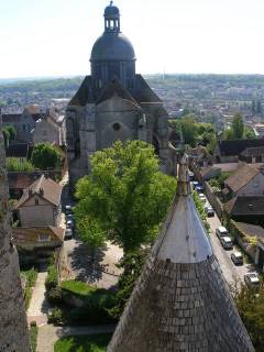 Vue de St Quiriace / Looking at St Quiriace church